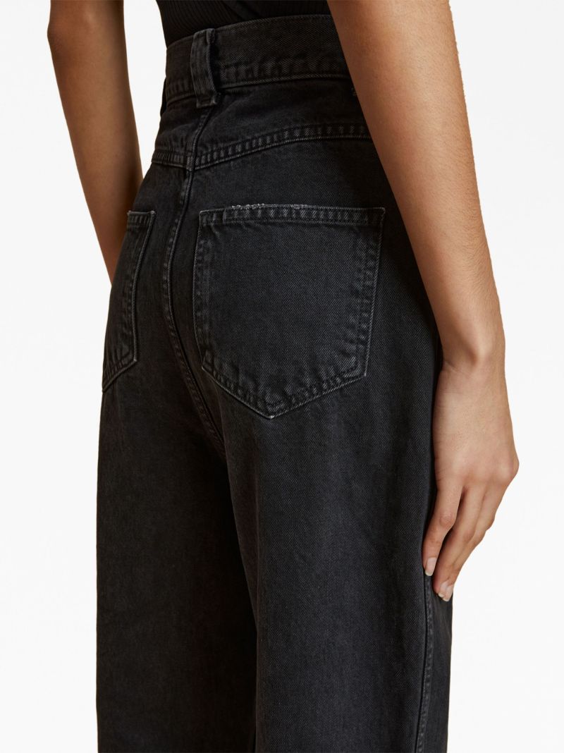 The Albi Tapered Jeans