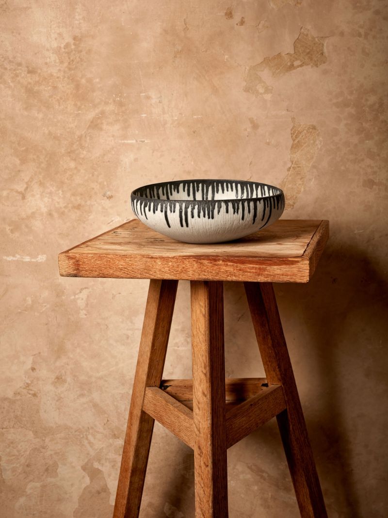 White Tokasu Medium Porcelain Bowl
