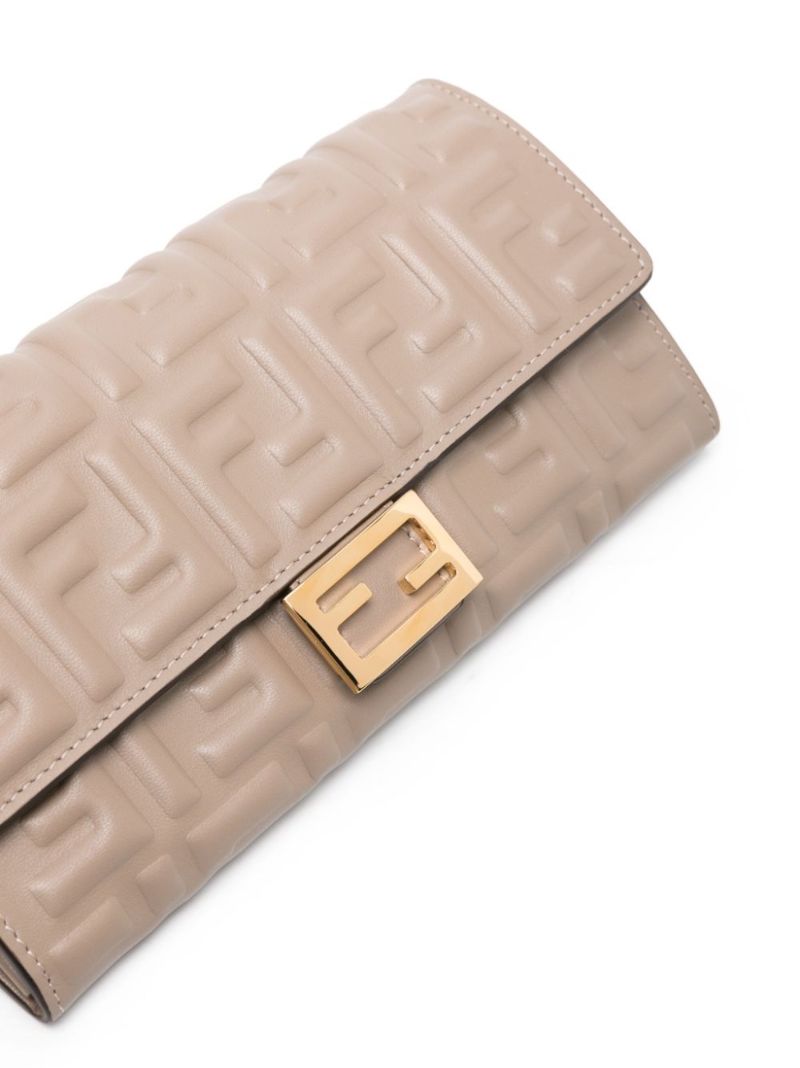 Baguette Chain Wallet