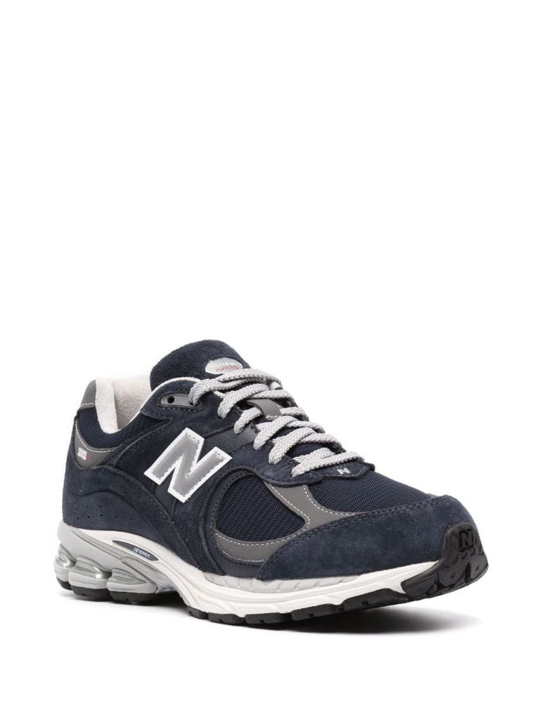 2002r Sneakers