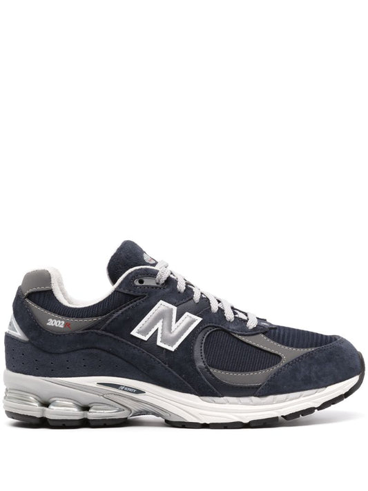 2002r Sneakers