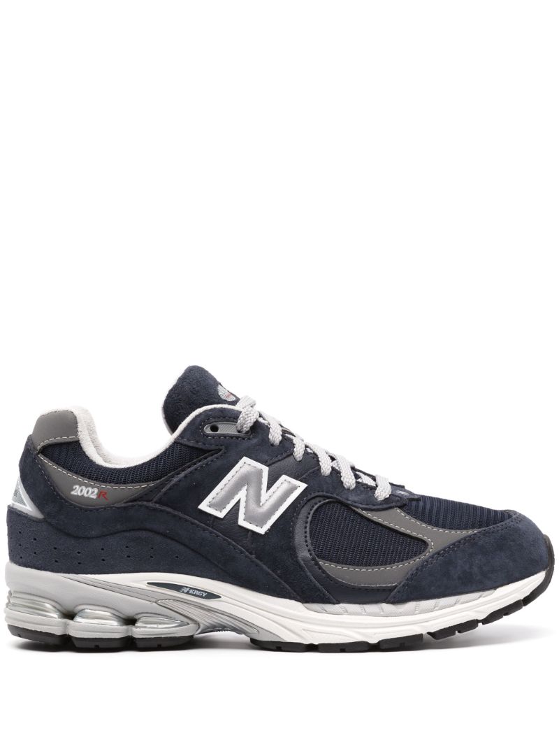 2002r Sneakers