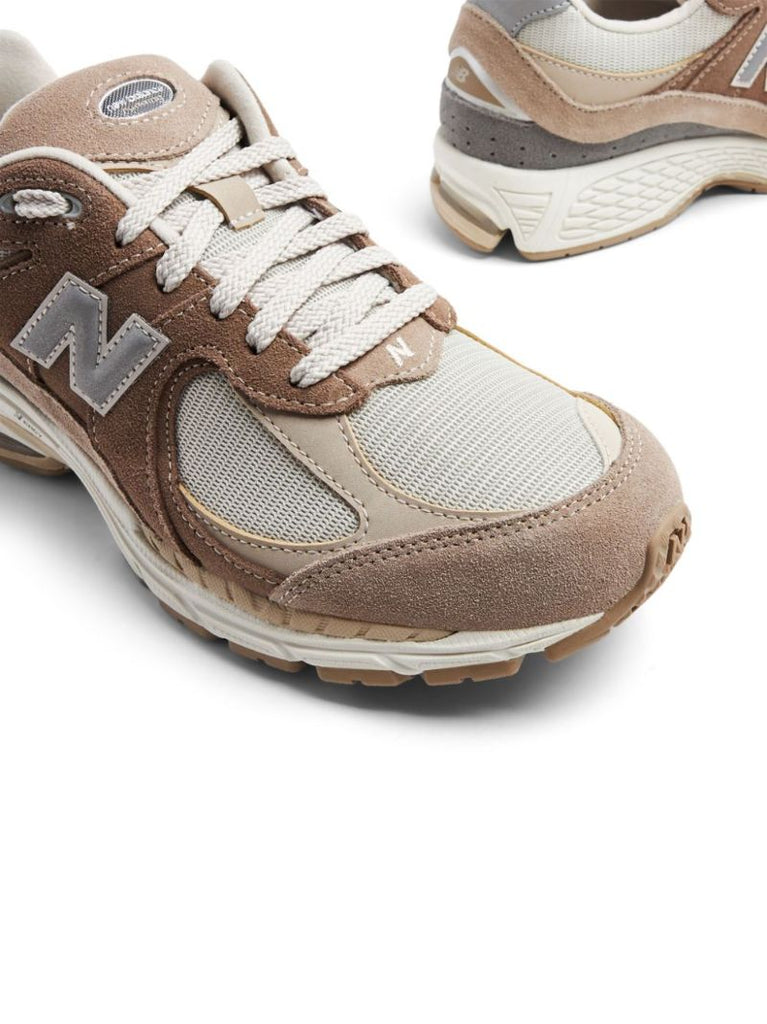 Brown 2002r Sneakers