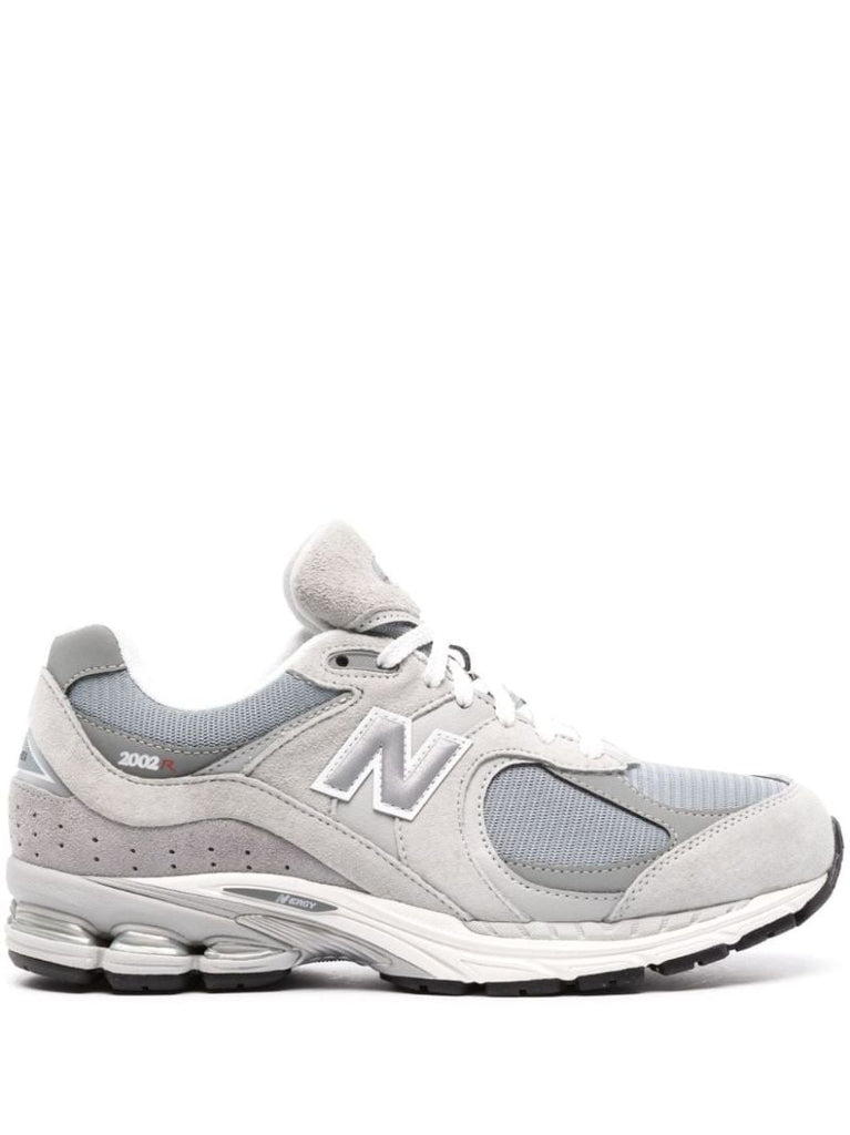 2002r Sneakers