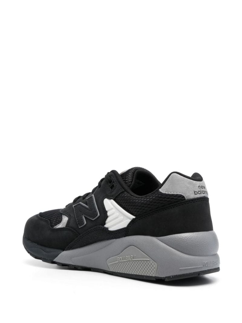 580 Sneakers