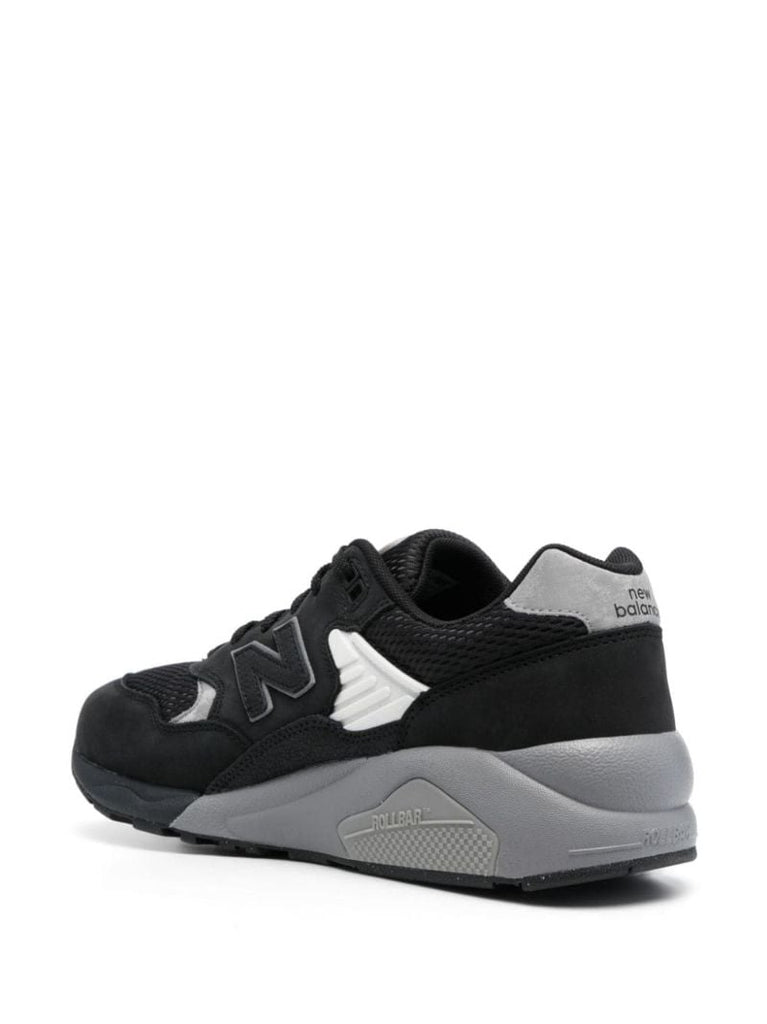 580 Sneakers