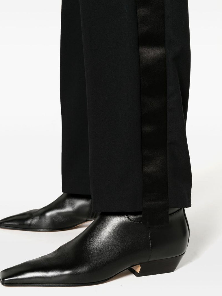 Black Open-back Single-breasted Suit