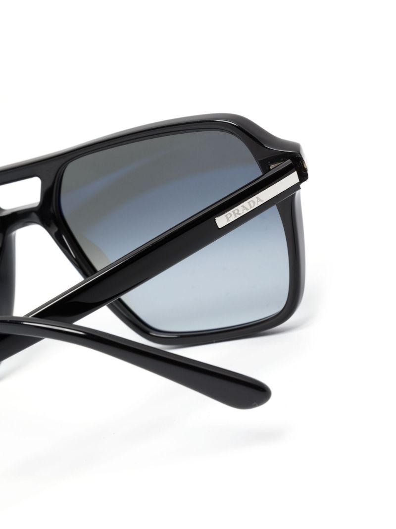 Black Pilot Frame Sunglasses