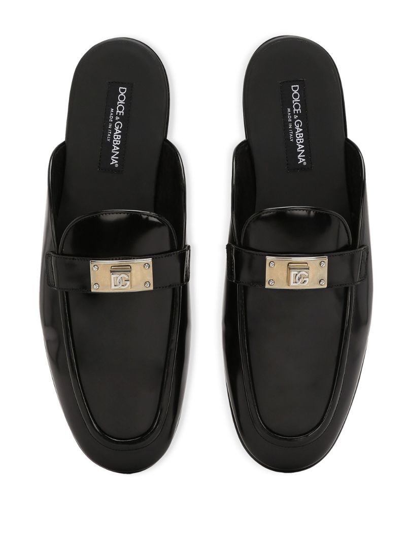 Black Logo-plaque Slides