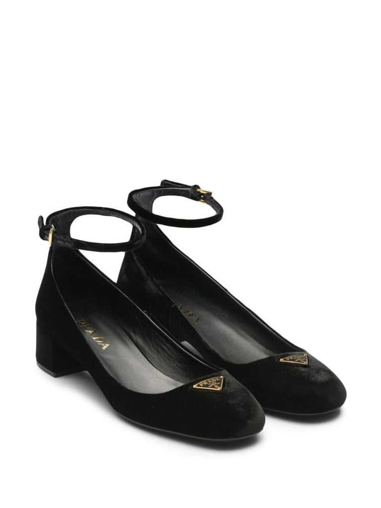 Black Triangle-logo 35 Velvet Ballet Pumps