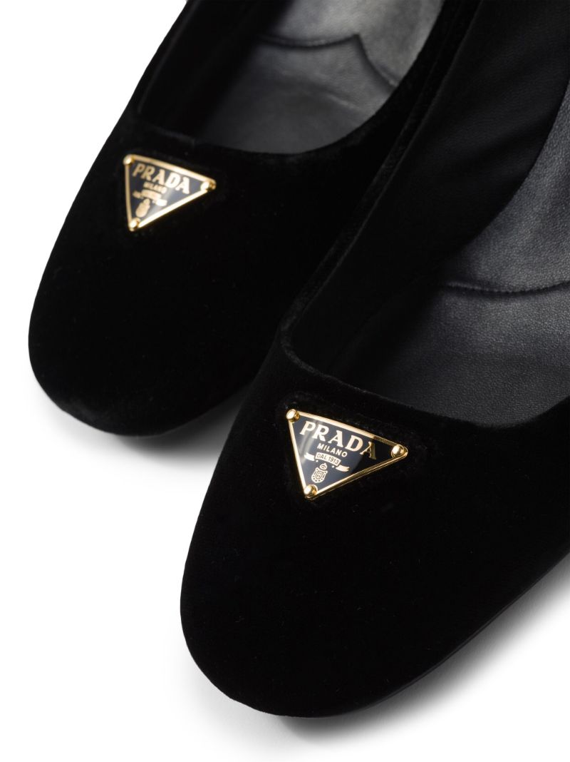 Black Triangle-logo 35 Velvet Ballet Pumps