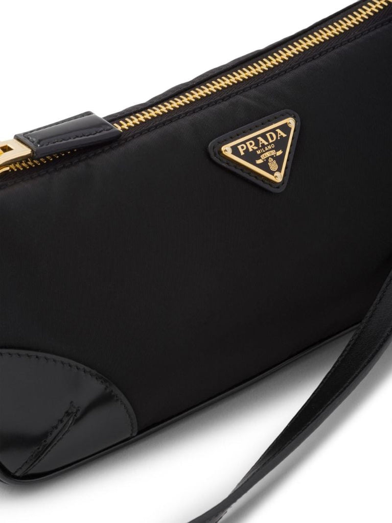 Black Re-edition 2002 Shoulder Bag
