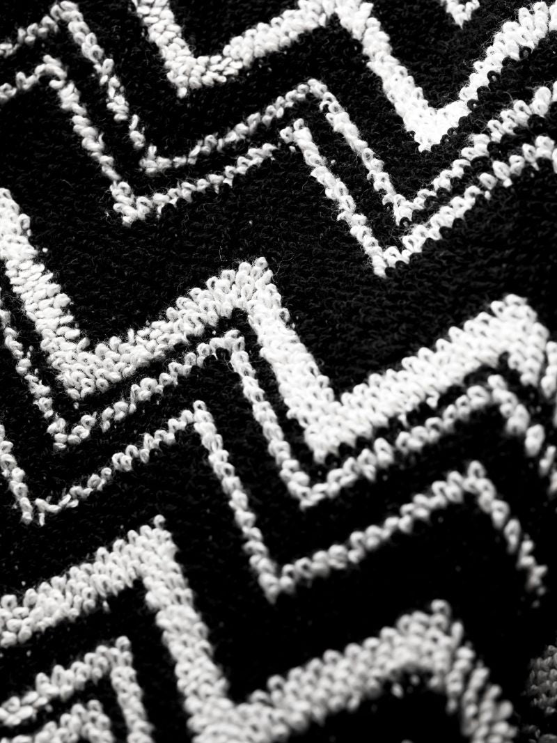 Black Keith Zigzag-pattern Hooded Bathrobe