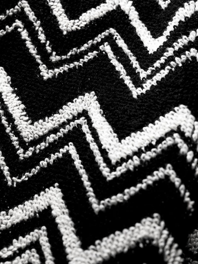 Black Keith Zigzag-pattern Hooded Bathrobe