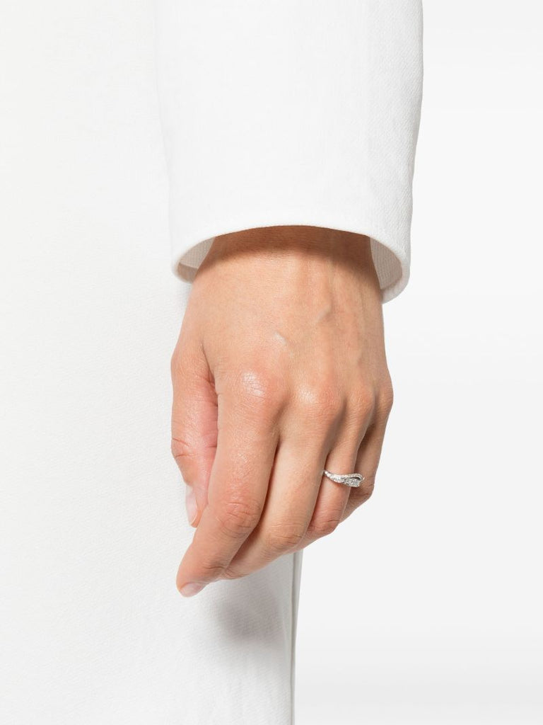 18k White Gold Inhale Diamond Ring