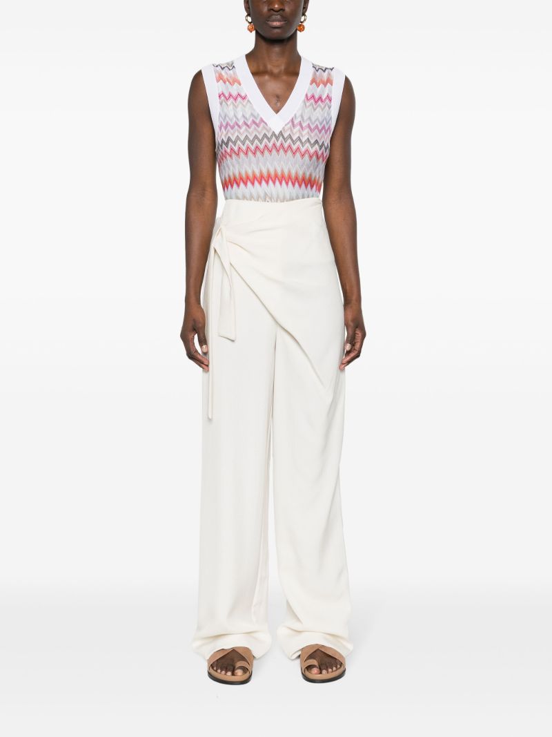 White Zigzag Knitted Vest