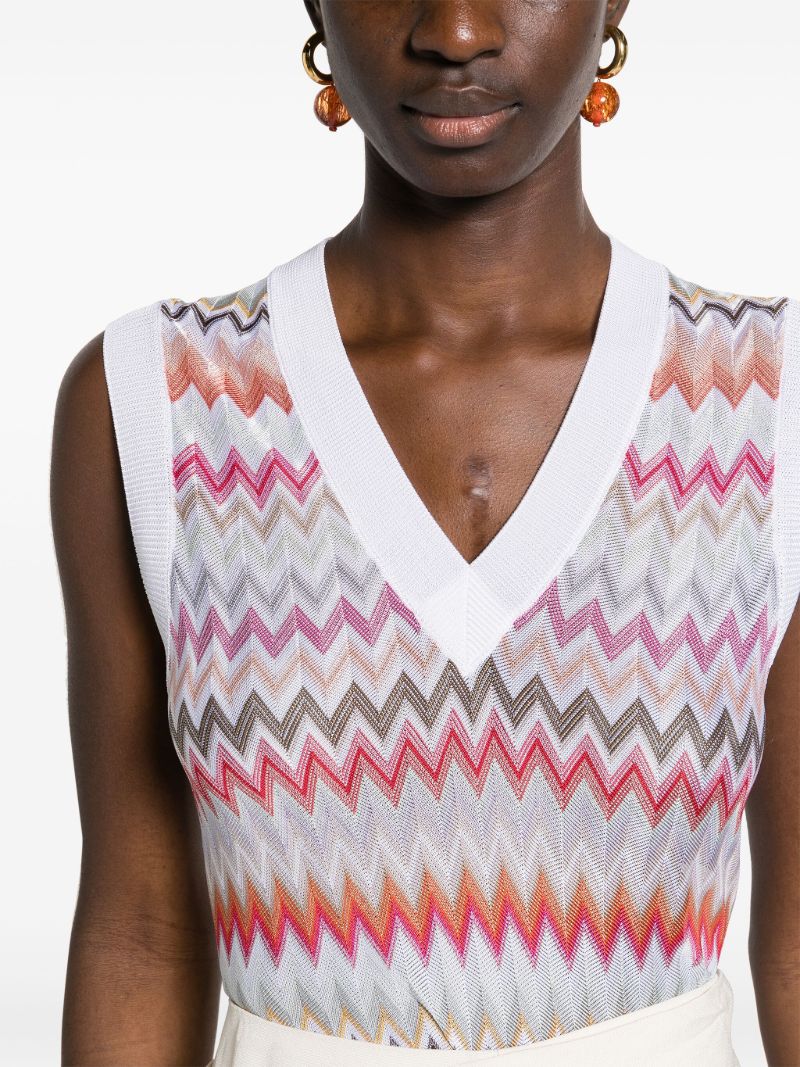 White Zigzag Knitted Vest