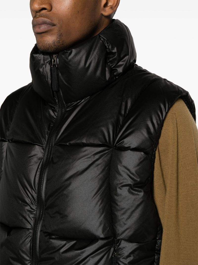 Black Three-dimensional Down Vest