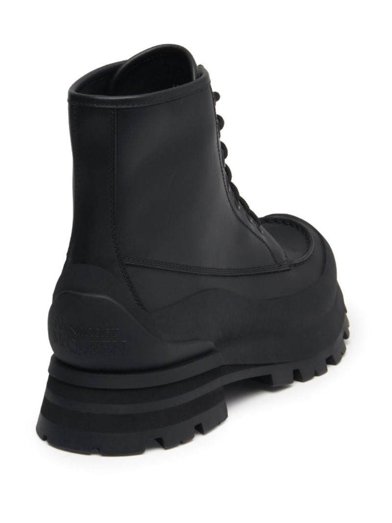 Black Wander Lace-up Leather Boots