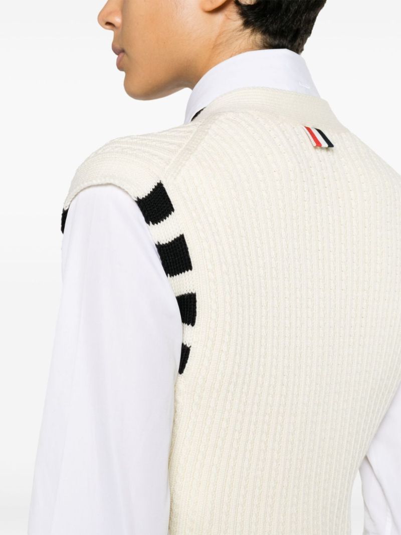 4-bar Cable-knit Vest