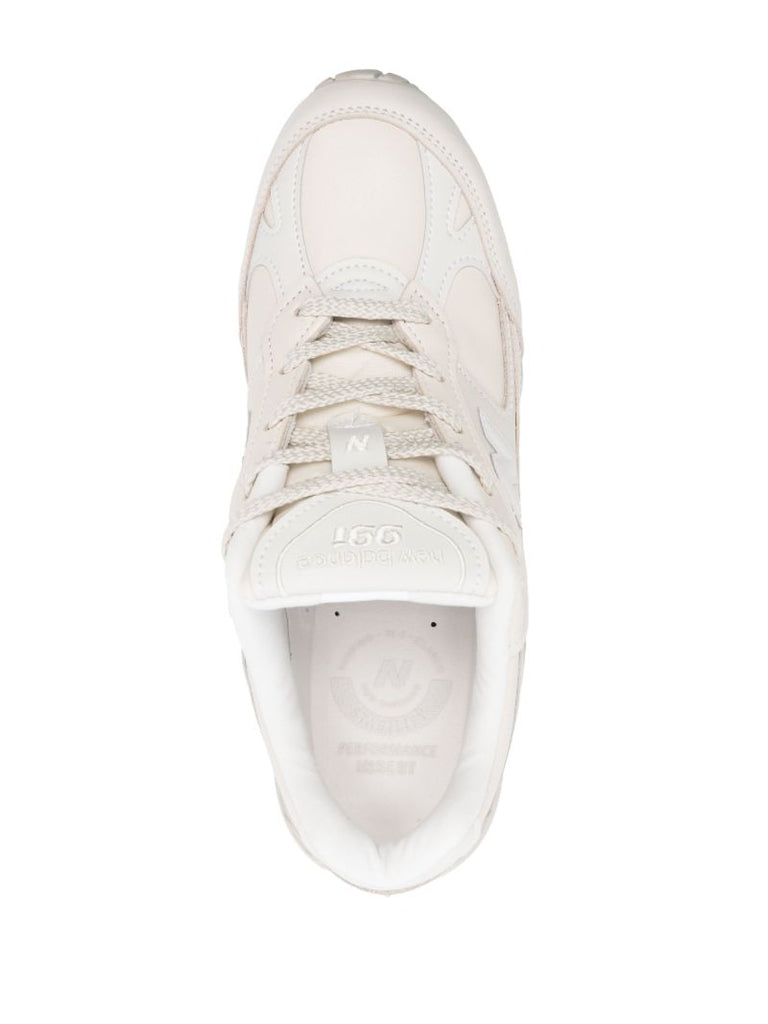 Made in Uk 991v1 Contemporary Luxe Sneakers