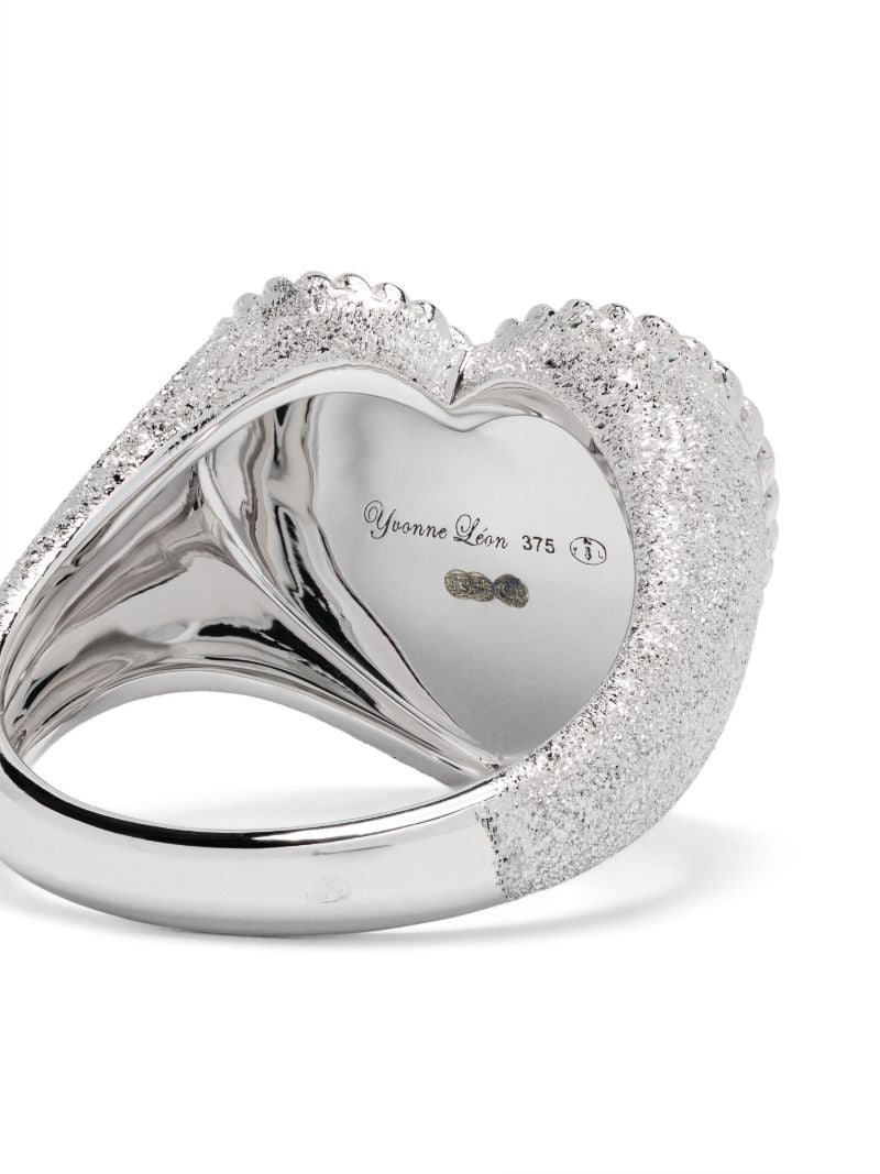 9k White Gold ChevaliÃ_x0083_Â¨re Coeur PailletÃ_x0083_Â©e Signet Ring