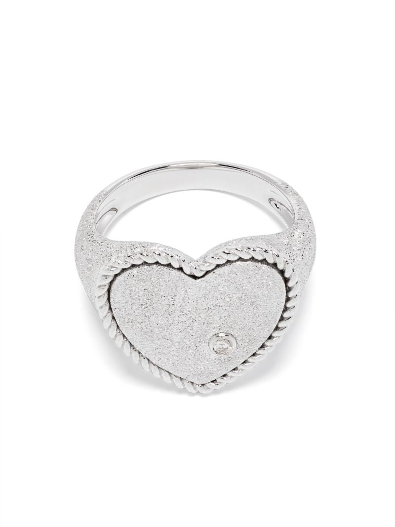 9k White Gold ChevaliÃ_x0083_Â¨re Coeur PailletÃ_x0083_Â©e Signet Ring