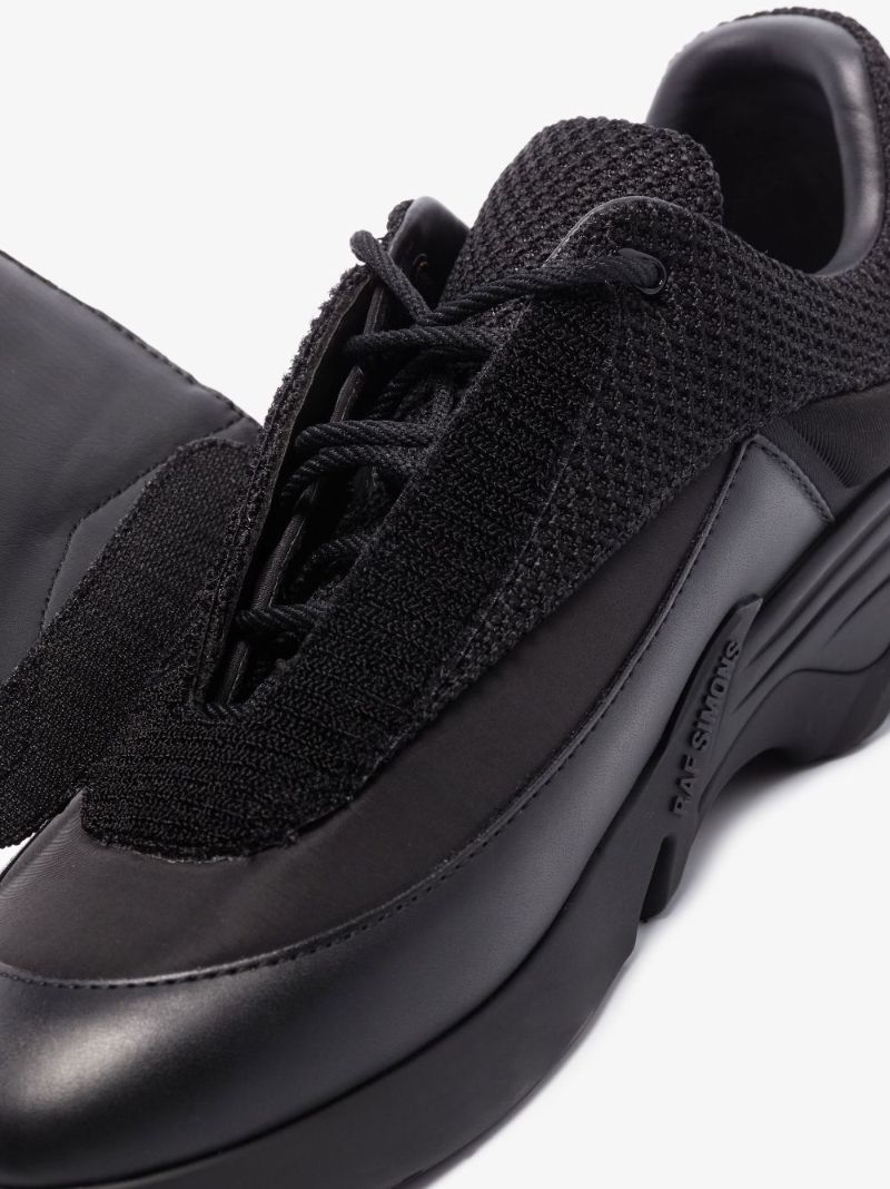 Black Antei Low Top Sneakers