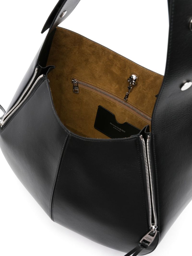 Black Skull Leather Shoulder Bag