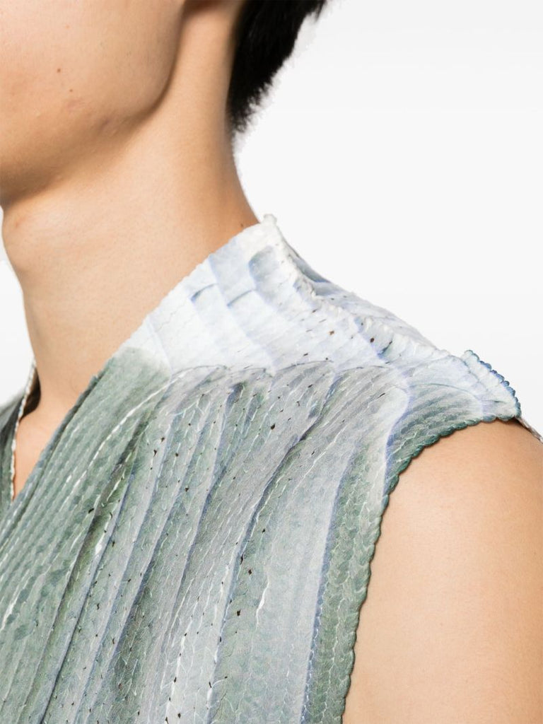 Green Asymmetric Knitted Shirt