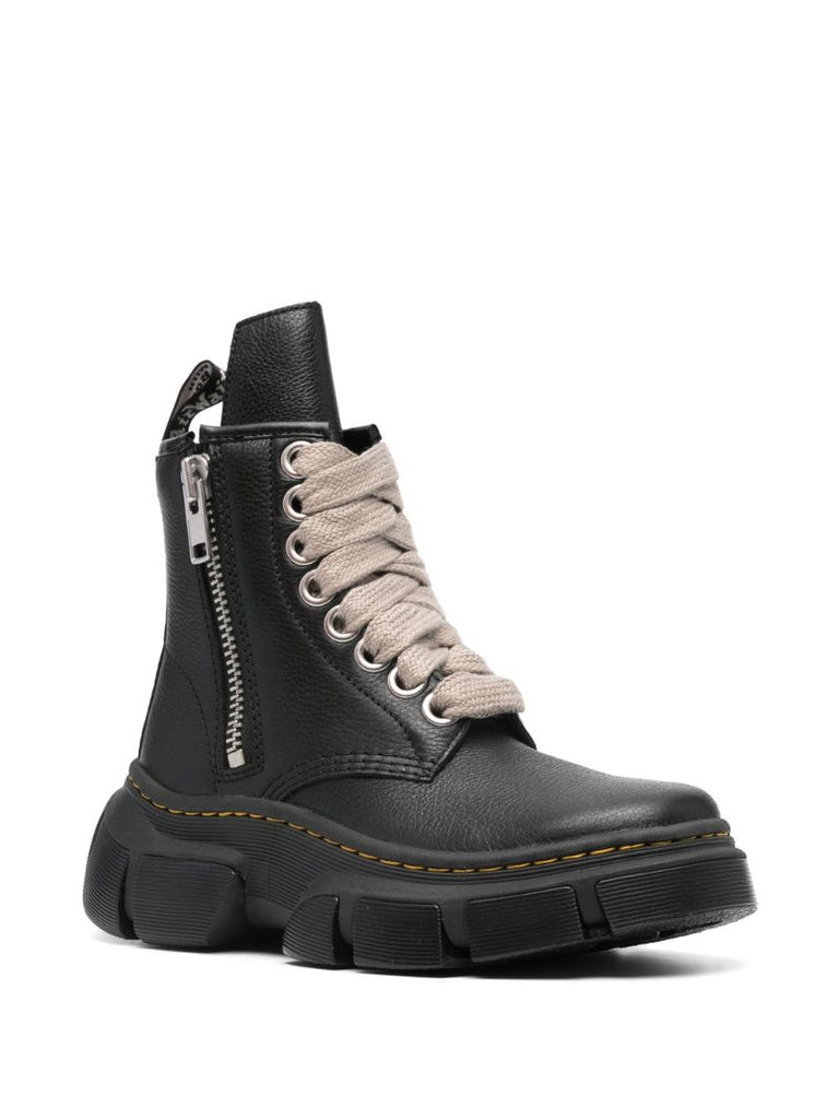 X Dr. Martens 1460 Leather Boots