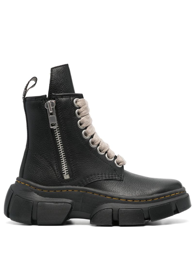 X Dr. Martens 1460 Leather Boots