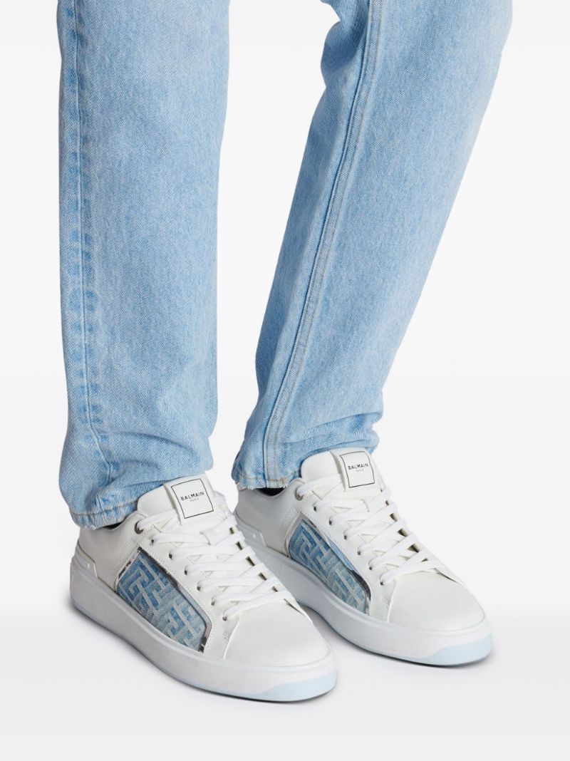 White B-court Low-top Sneakers