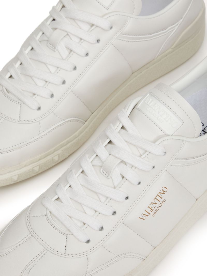 White Upvillage Low-top Sneakers