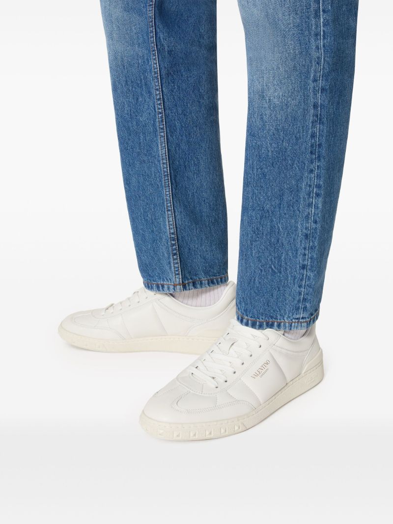 White Upvillage Low-top Sneakers