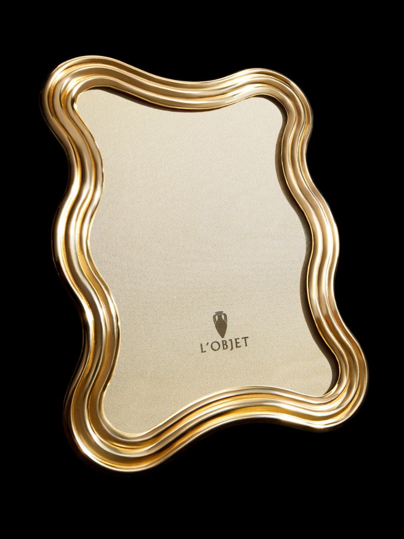 Gold-tone Ripple Photo Frame