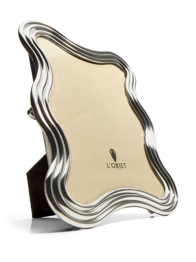 Silver-tone Ripple Photo Frame