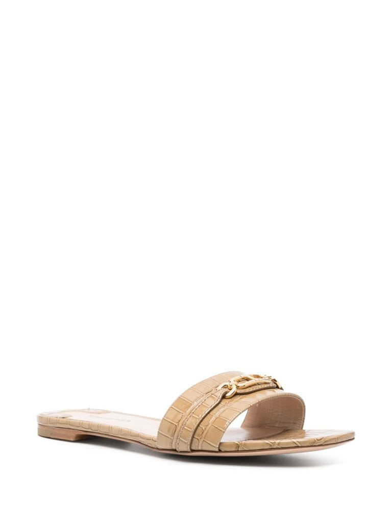 Whitney Mules