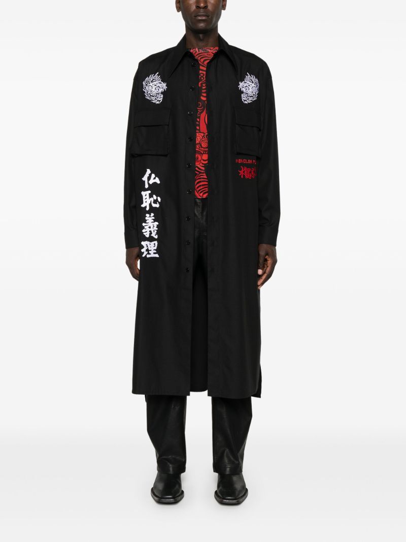 Black Artwork Embroidery Long Shirt