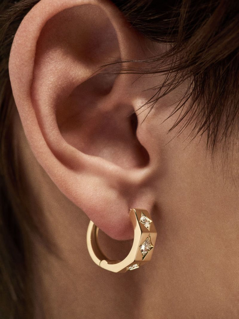 18k Yellow Gold Ecrou Diamond Earring