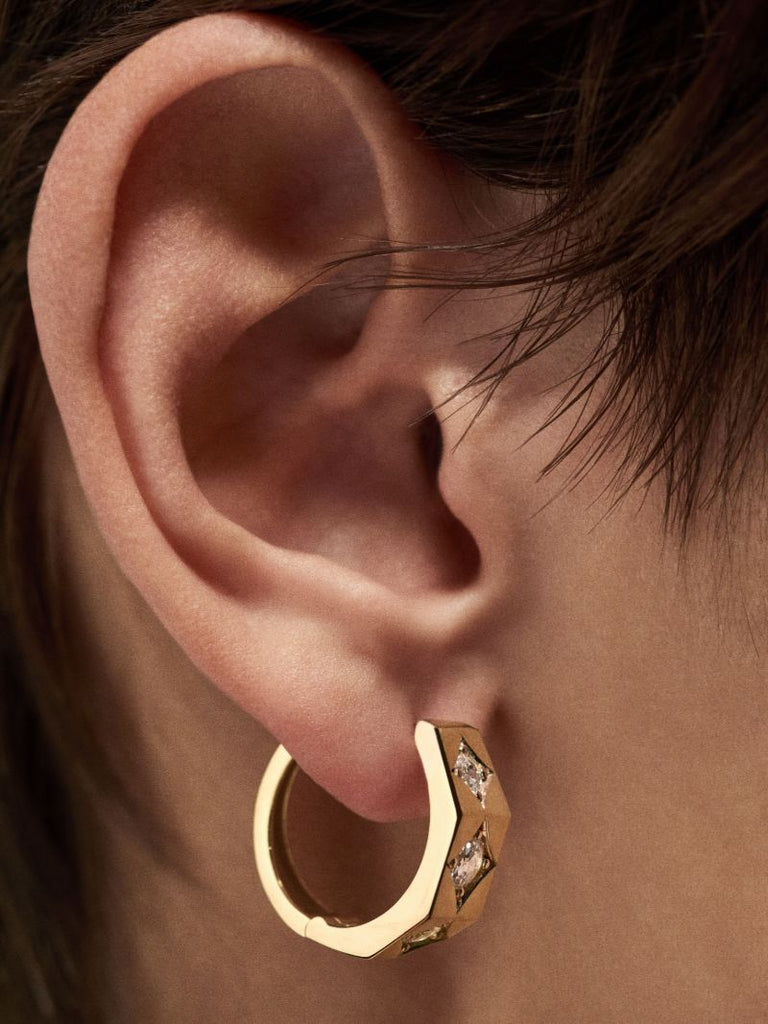 18k Yellow Gold Ecrou Diamond Earring