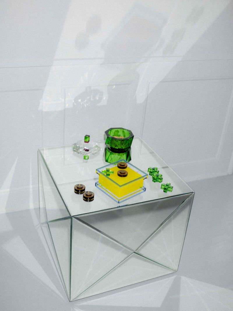 Crystal Tic-tac-toe Game