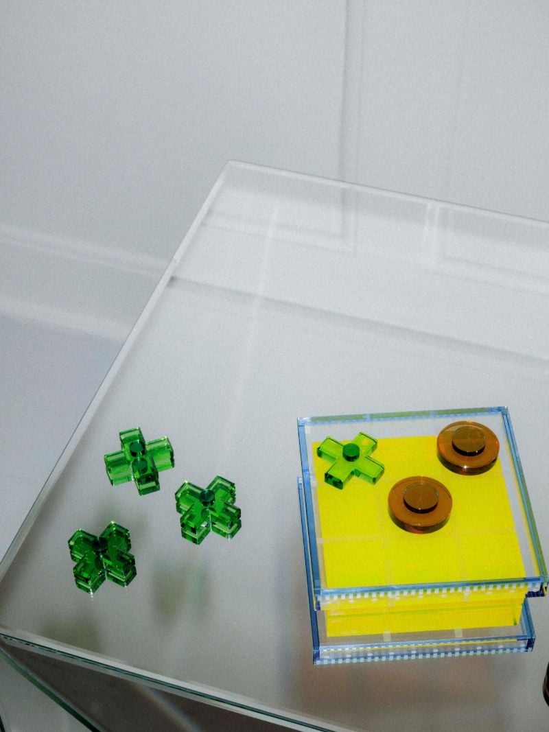 Crystal Tic-tac-toe Game