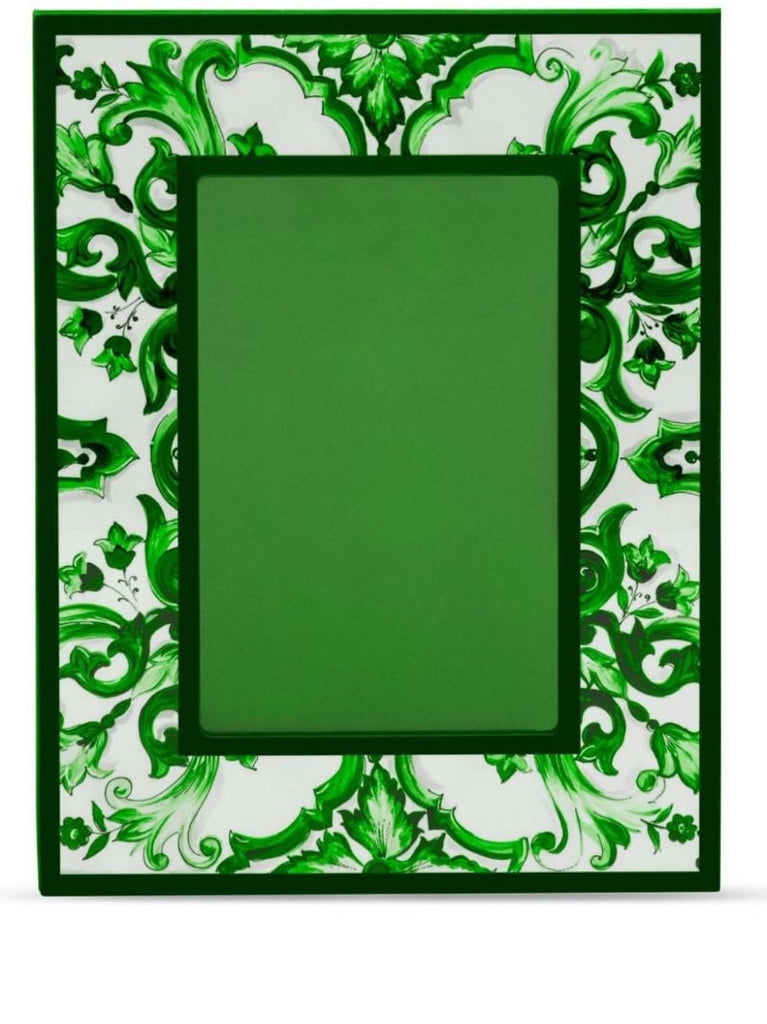 Lacquered Photo Frame (17cm X 22cm)