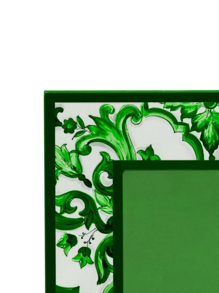 Lacquered Photo Frame (17cm X 22cm)