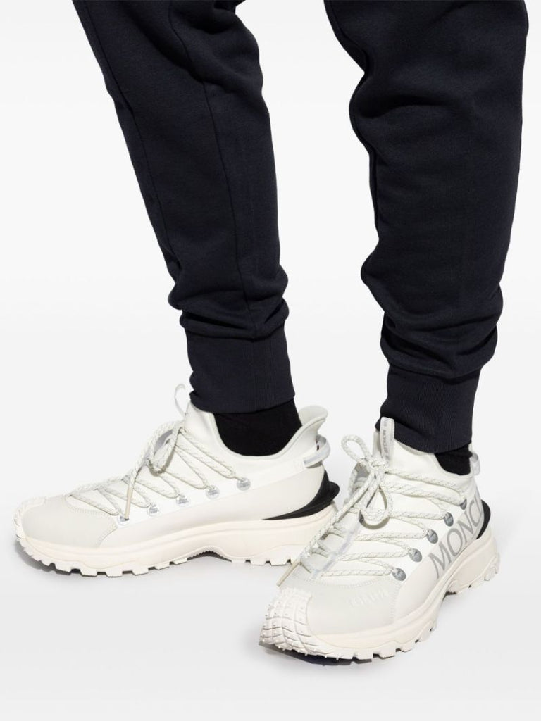 Black Trailgrip Lite 2 Sneakers