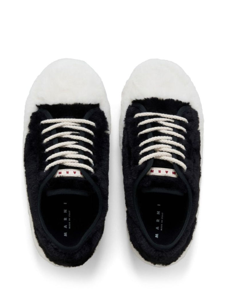 Black Teddy Tennis Low-top Sneakers