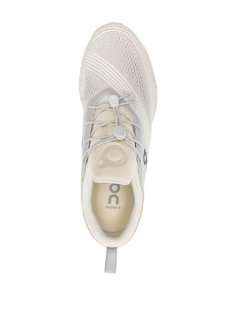 Cloud X Z5 Sneakers