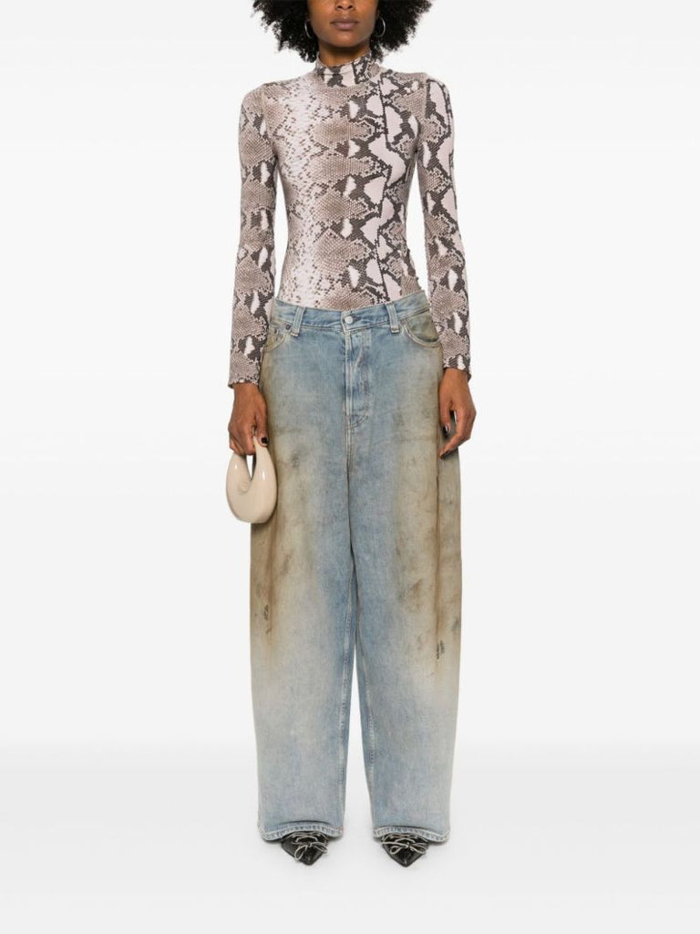 Wide-leg Jeans