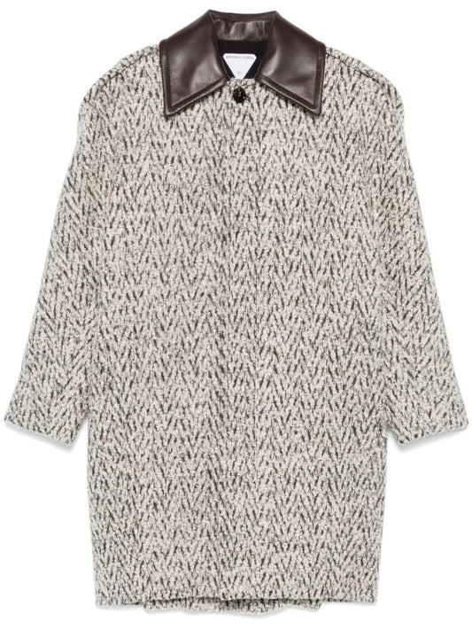 Contrasting Collar Coat